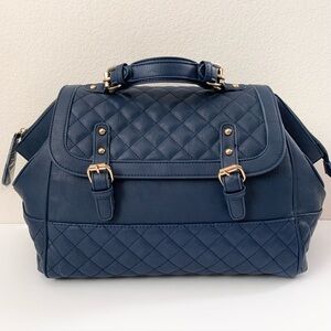 Hold Large quilted flap bag